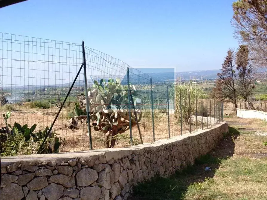 Immagine 1 di Terreno in vendita  a Siracusa