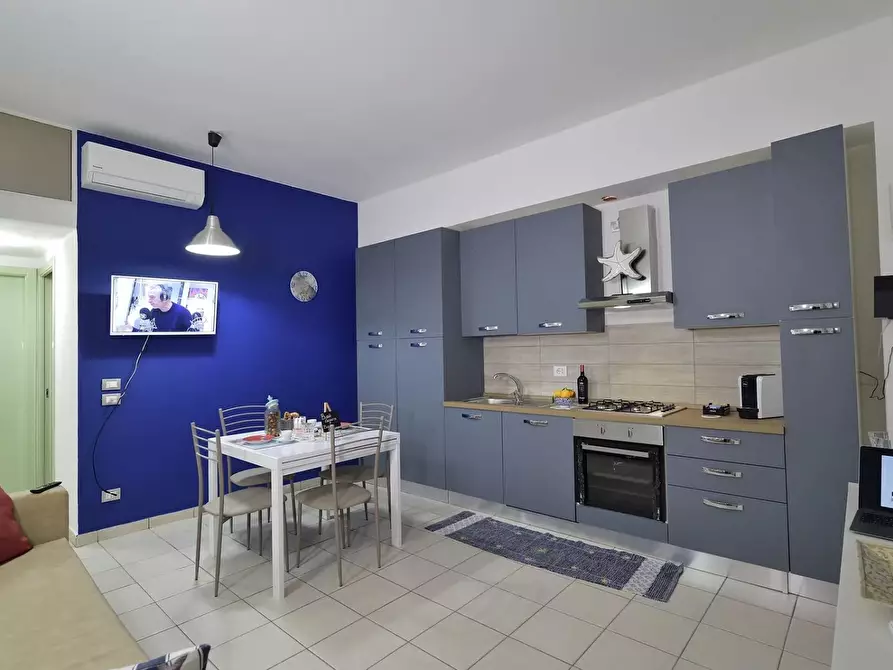 Immagine 4 di Casa trifamiliare in vendita  a Cattolica