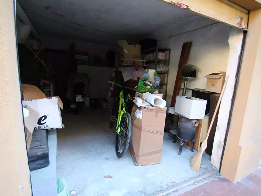 Immagine 39 di Casa trifamiliare in vendita  in Via XXV Aprile 2 a Borghetto Santo Spirito