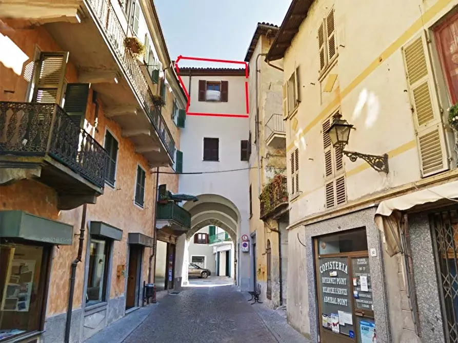 Immagine 2 di Casa trifamiliare in vendita  a Dogliani