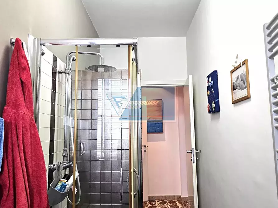 Immagine 17 di Casa trifamiliare in vendita  in Viale Teracati, 110 a Siracusa