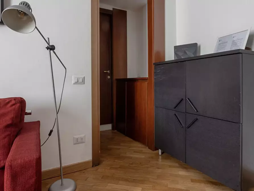 Immagine 8 di Casa trifamiliare in vendita  in Viale Abruzzi, 19 a Milano