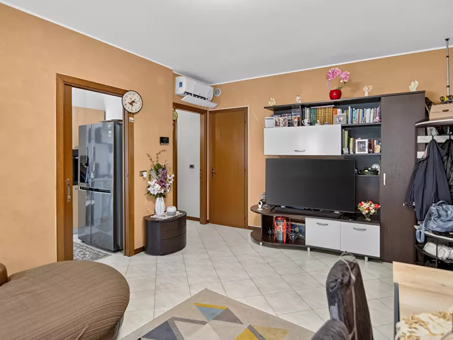 Immagine 11 di Casa trifamiliare in affitto  a Fosso'