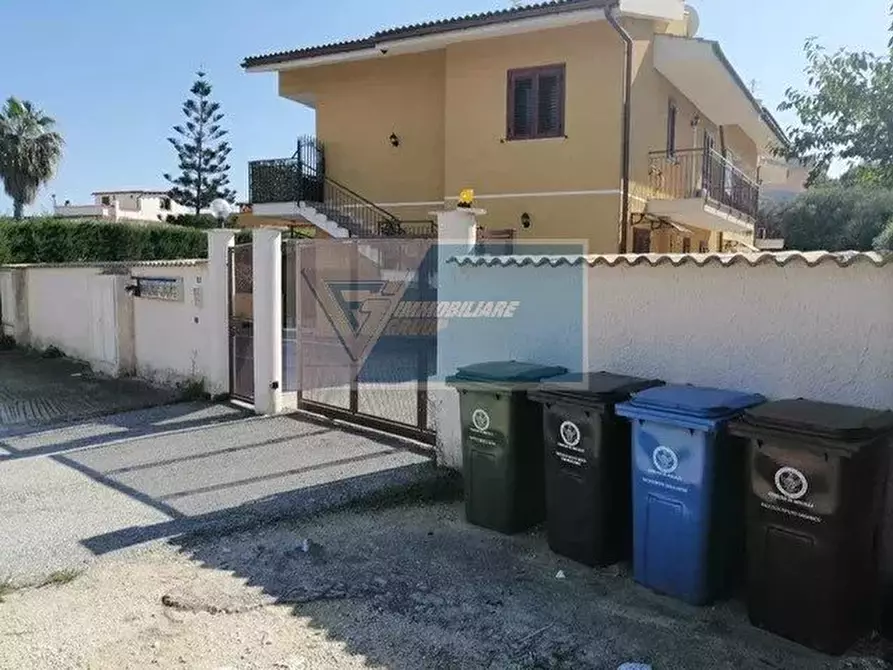 Immagine 9 di Casa trifamiliare in vendita  a Buccheri