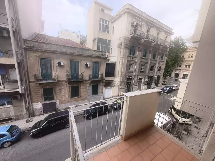 Immagine 3 di Casa trifamiliare in vendita  in Via Colapesce, 21 a Messina