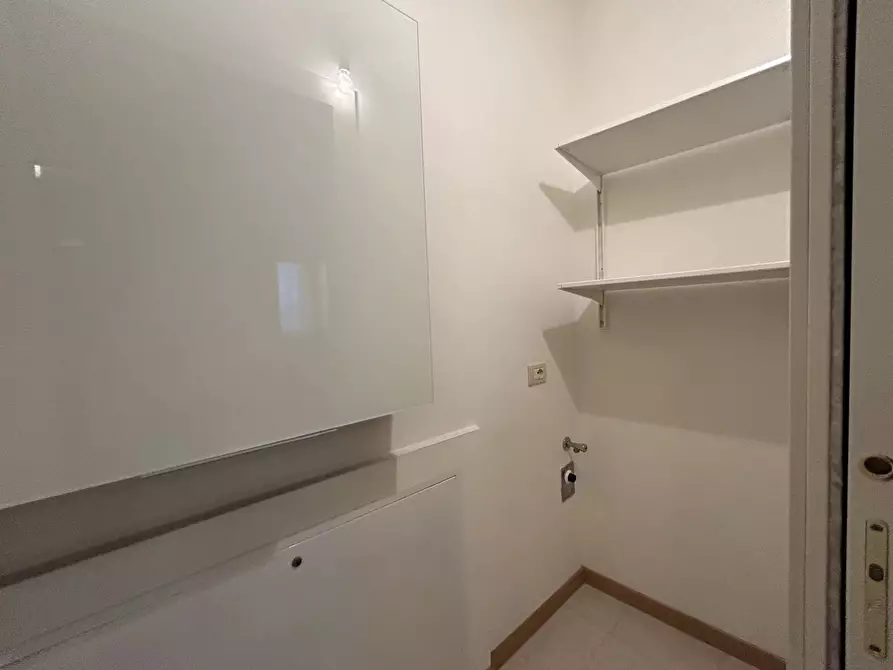 Immagine 28 di Casa trifamiliare in vendita  a Conegliano