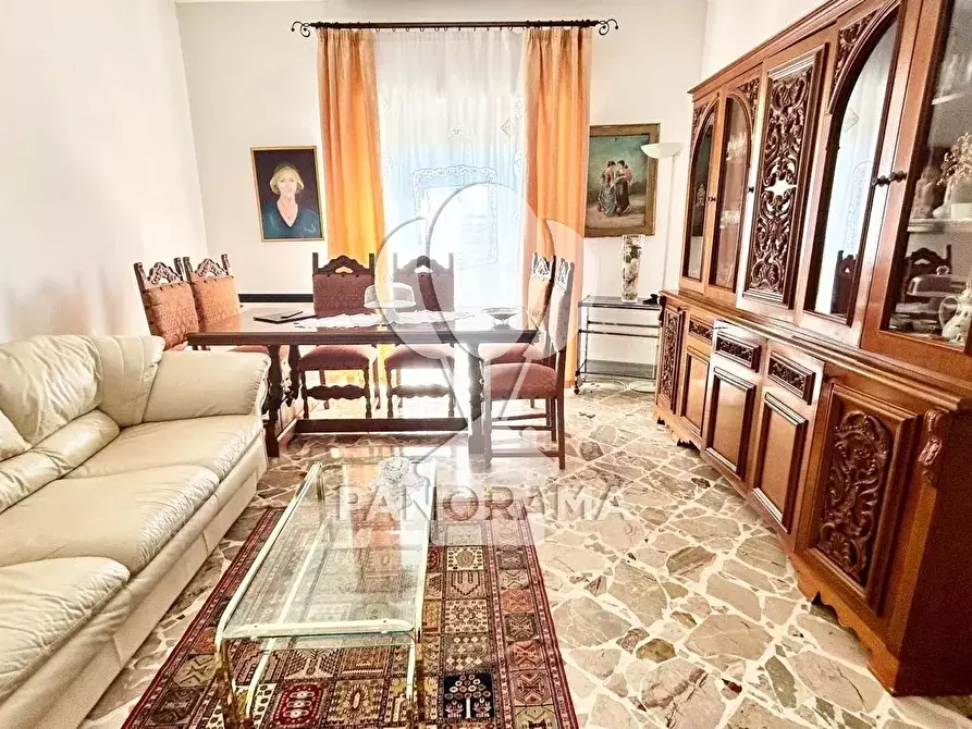 Immagine 20 di Casa trifamiliare in vendita  in Via Francesco Laurana a Alcamo