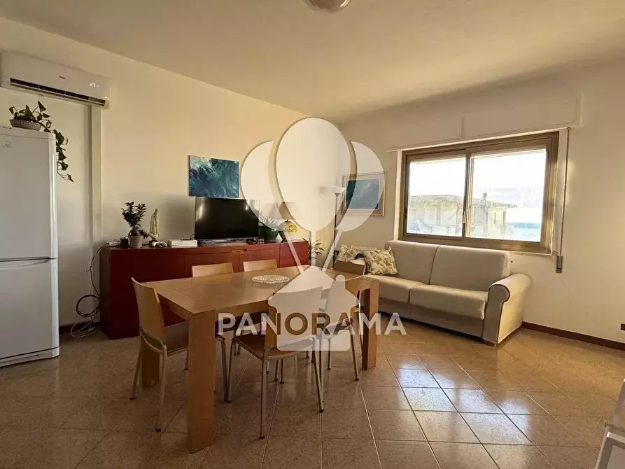 Immagine 14 di Casa trifamiliare in vendita  in Viale di Calatubo a Alcamo