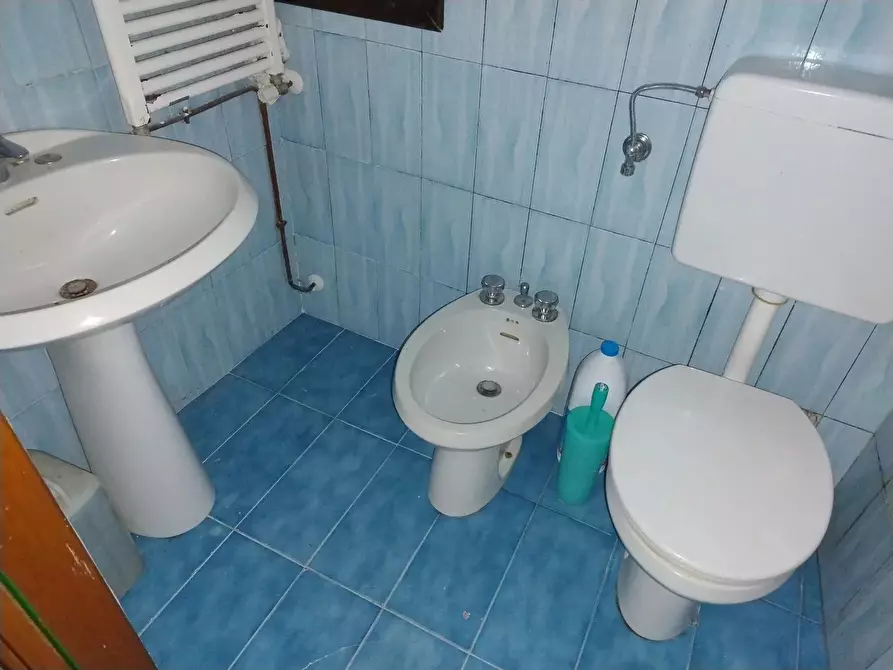 Immagine 10 di Casa trifamiliare in vendita  in Piazza della Fontana, 3 a Ventimiglia