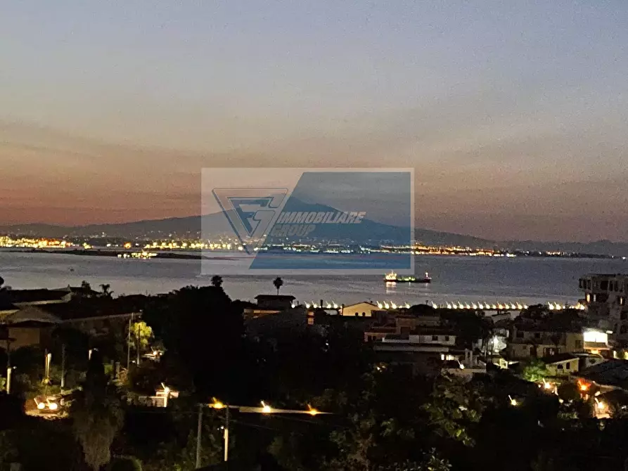 Immagine 2 di Casa trifamiliare in vendita  in Via Avola a Siracusa