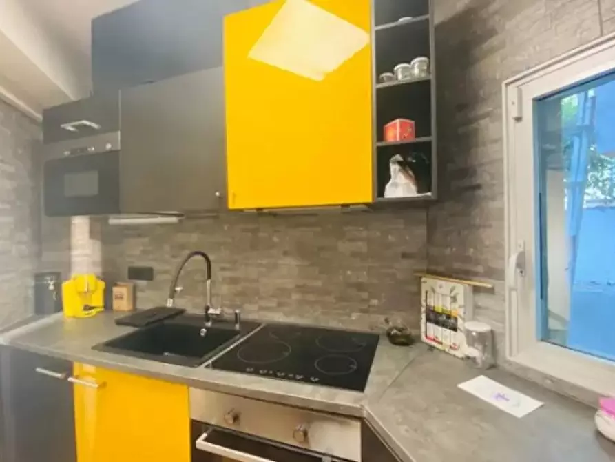 Immagine 9 di Casa trifamiliare in affitto  a Roma