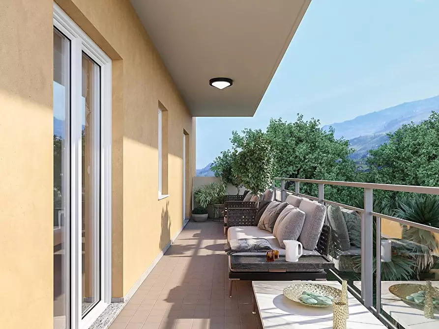 Immagine 1 di Casa trifamiliare in vendita  a Messina