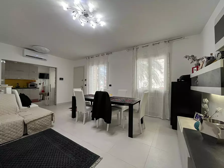 Immagine 8 di Casa trifamiliare in vendita  in Via Parma a Chiavari