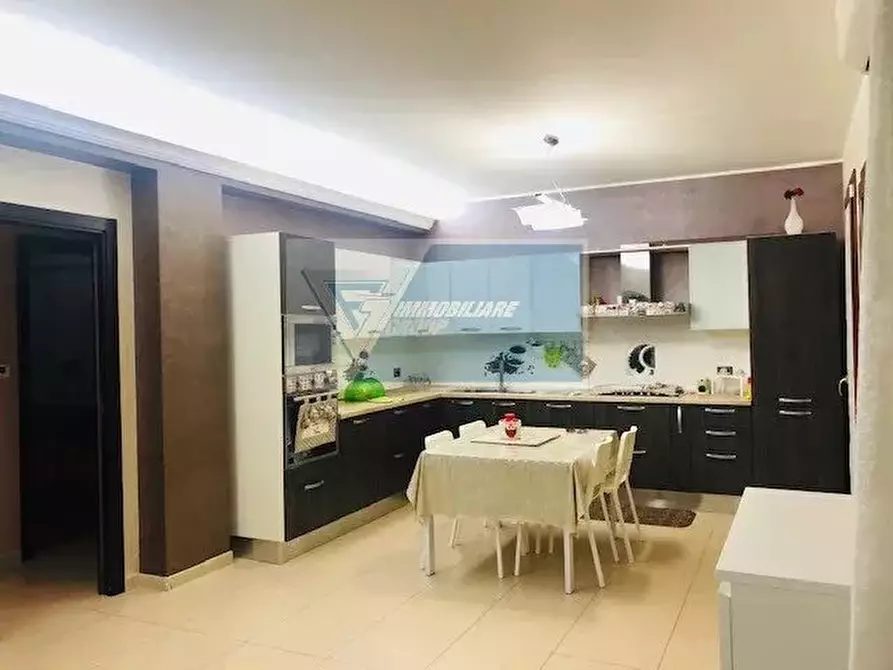 Immagine 13 di Casa trifamiliare in vendita  a Buccheri