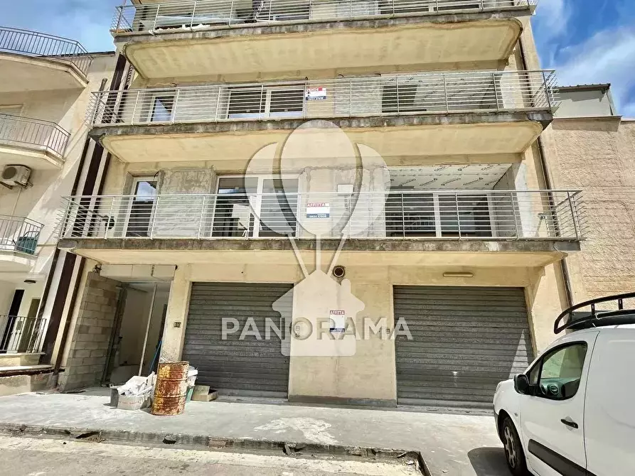 Immagine 4 di Casa trifamiliare in vendita  in via pertini a Alcamo