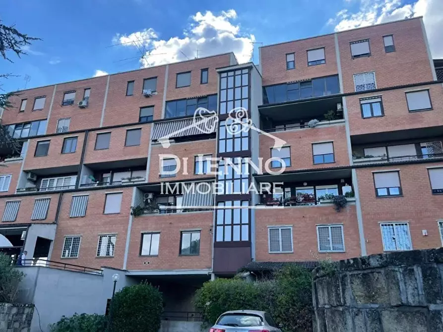 Immagine 5 di Casa trifamiliare in vendita  in Via Valbondione a Roma