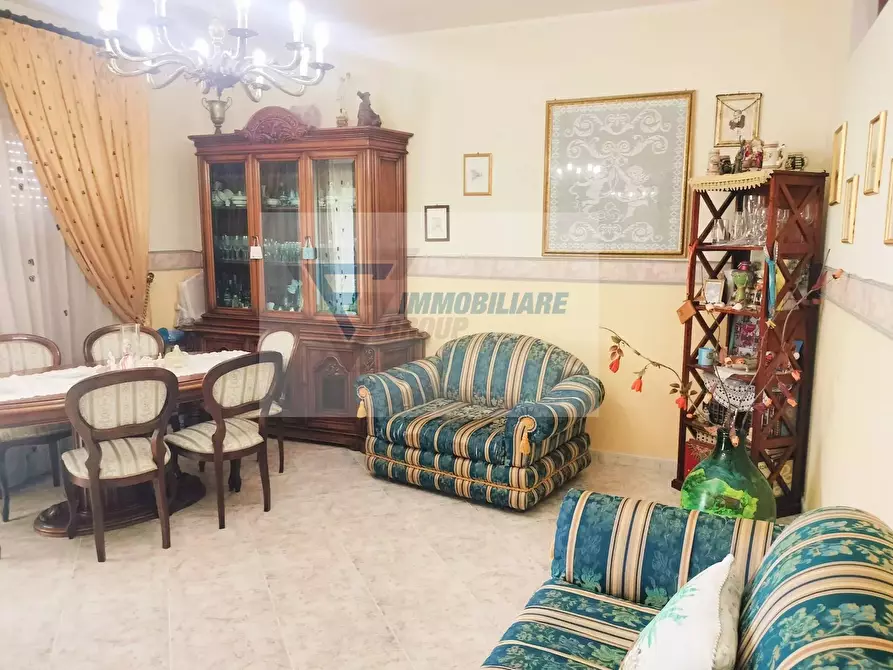 Immagine 2 di Casa trifamiliare in vendita  in Via Lentini a Siracusa
