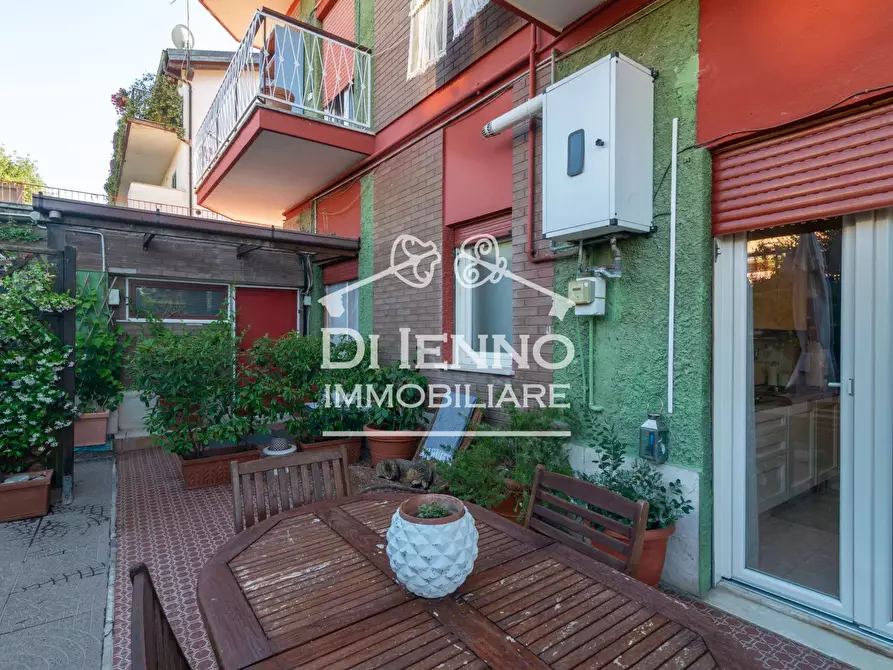 Immagine 11 di Casa trifamiliare in vendita  in Via Pedrengo a Roma