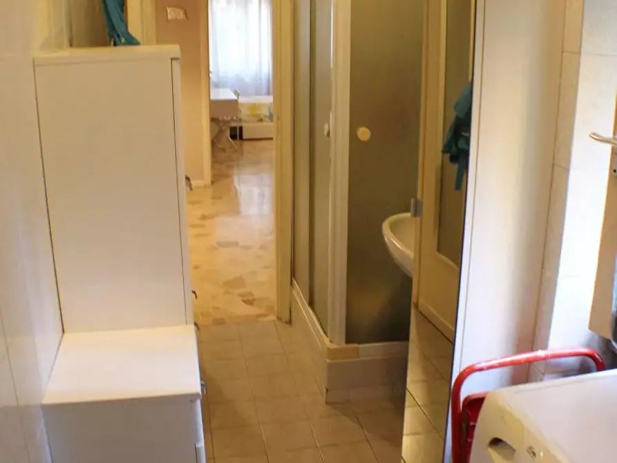 Immagine 16 di Casa trifamiliare in affitto  a Milano