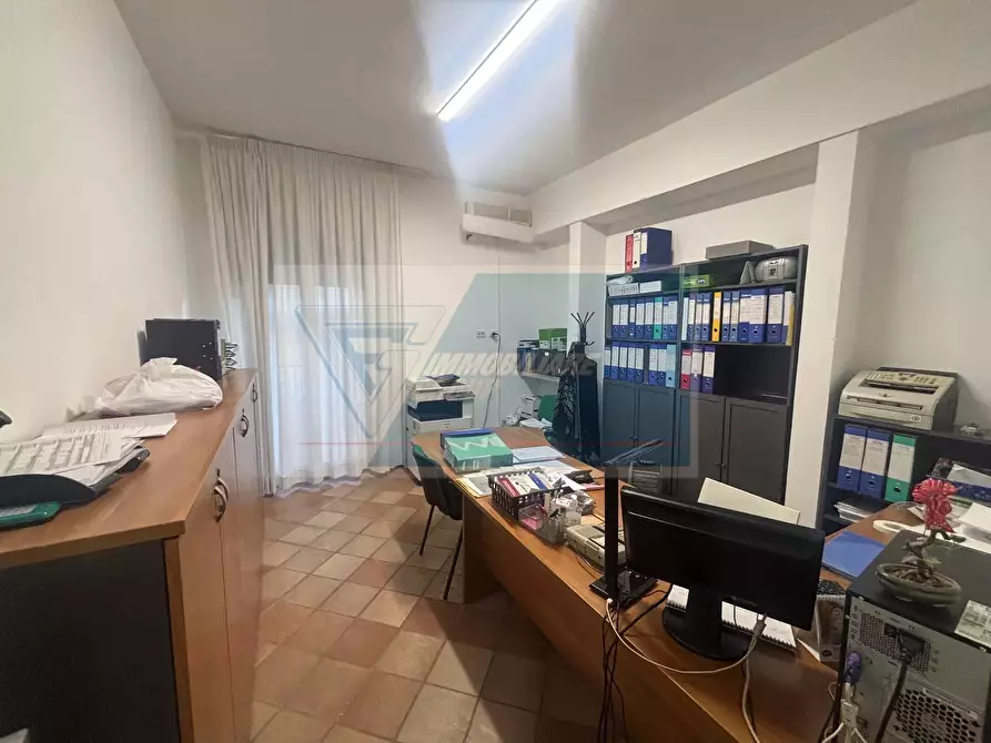 Immagine 4 di Casa trifamiliare in vendita  in Via Tevere a Siracusa