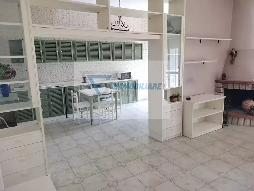 Immagine 3 di Casa trifamiliare in vendita  in Via Svezia a Siracusa