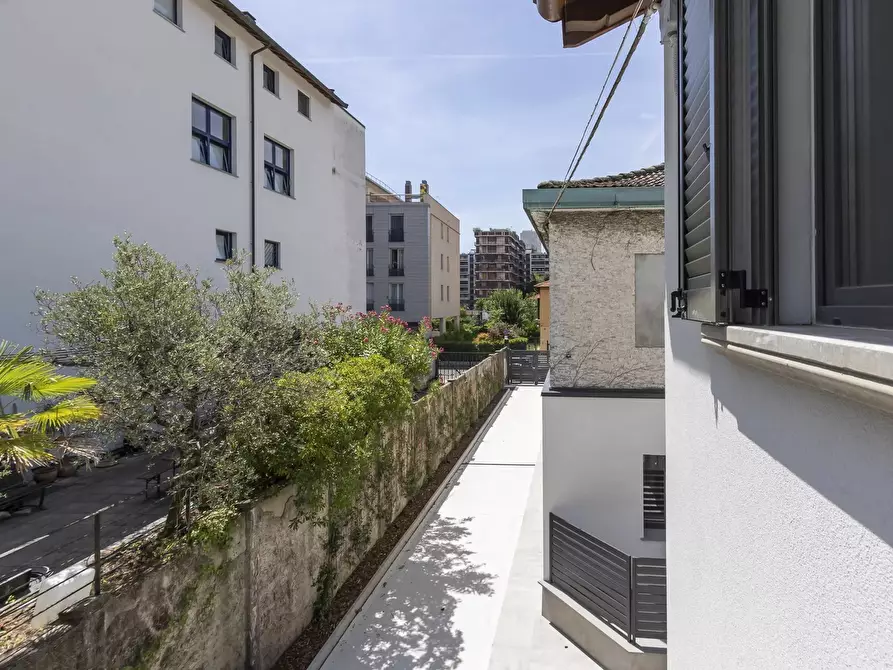 Immagine 23 di Casa trifamiliare in affitto  a Milano