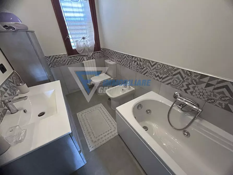 Immagine 13 di Casa trifamiliare in vendita  in Viale Scala Greca a Siracusa