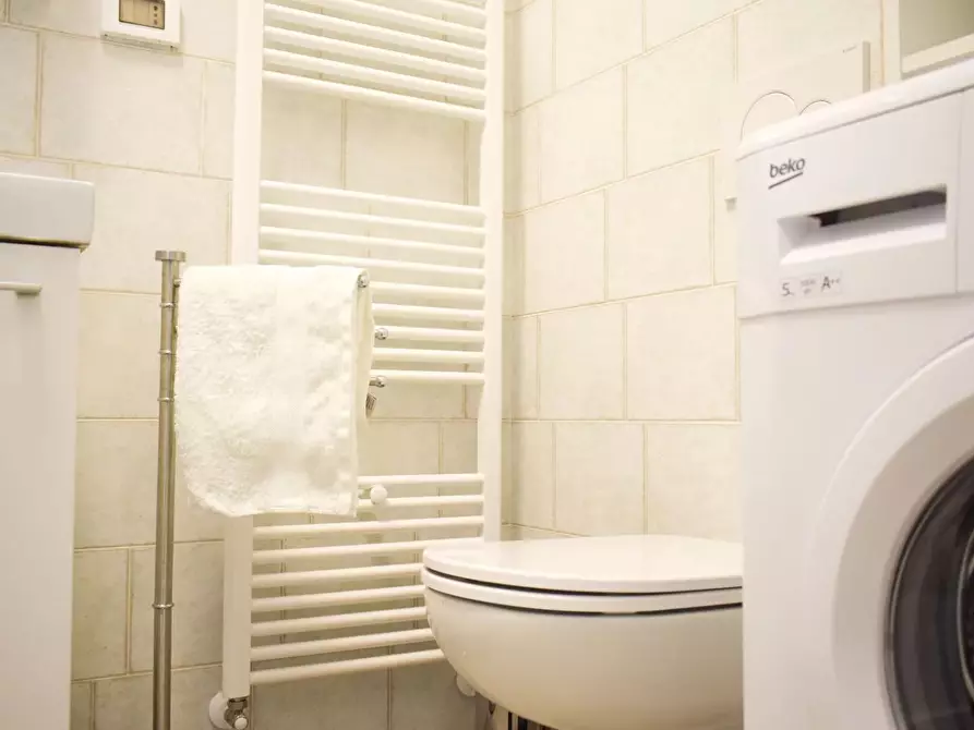 Immagine 9 di Casa trifamiliare in vendita  in Via Lanciano, 10 a Ortona