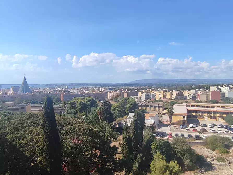 Immagine 1 di Casa trifamiliare in vendita  in VIALE TICA a Siracusa