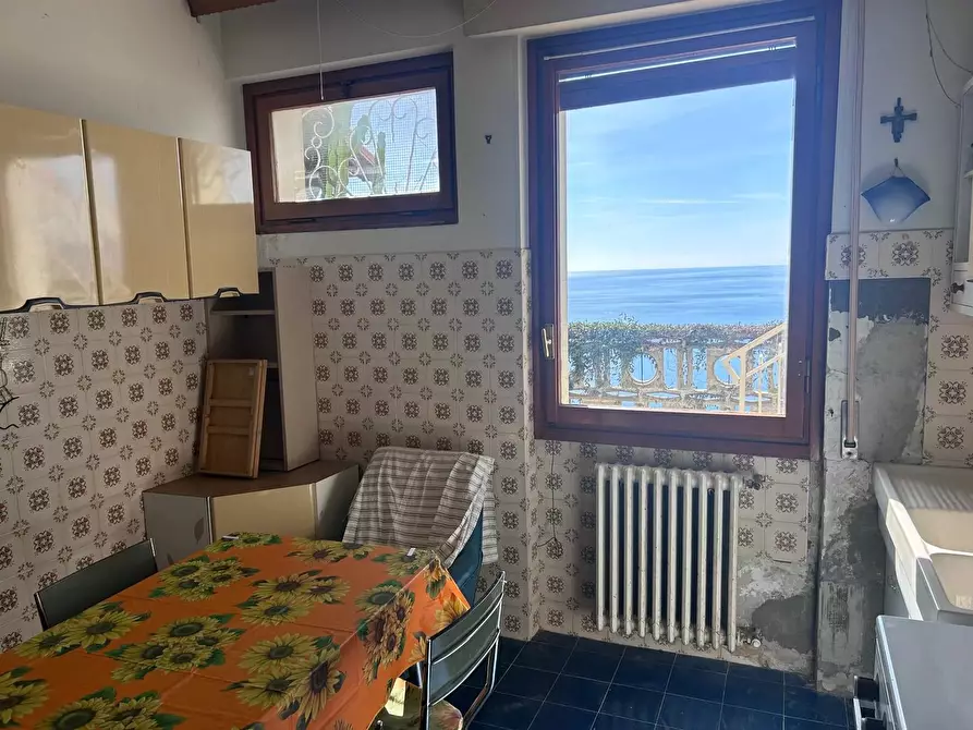 Immagine 8 di Casa trifamiliare in vendita  in Località Peidaigo, 15 a Ventimiglia