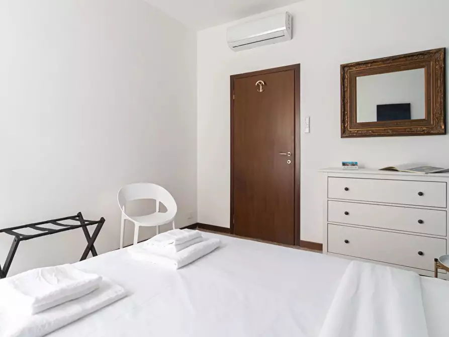 Immagine 18 di Casa trifamiliare in vendita  in Via Lazzaro Palazzi, 6 a Milano