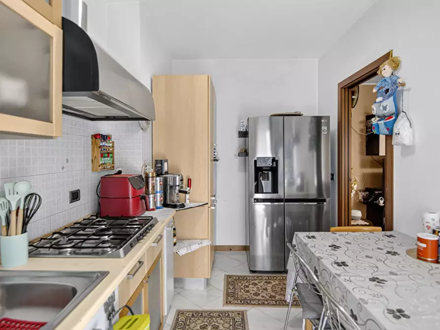 Immagine 13 di Casa trifamiliare in affitto  a Fosso'
