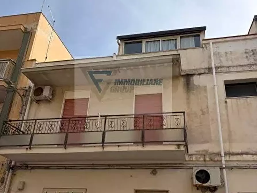 Immagine 1 di Casa trifamiliare in vendita  in Via Giovanna d'Arco a Siracusa