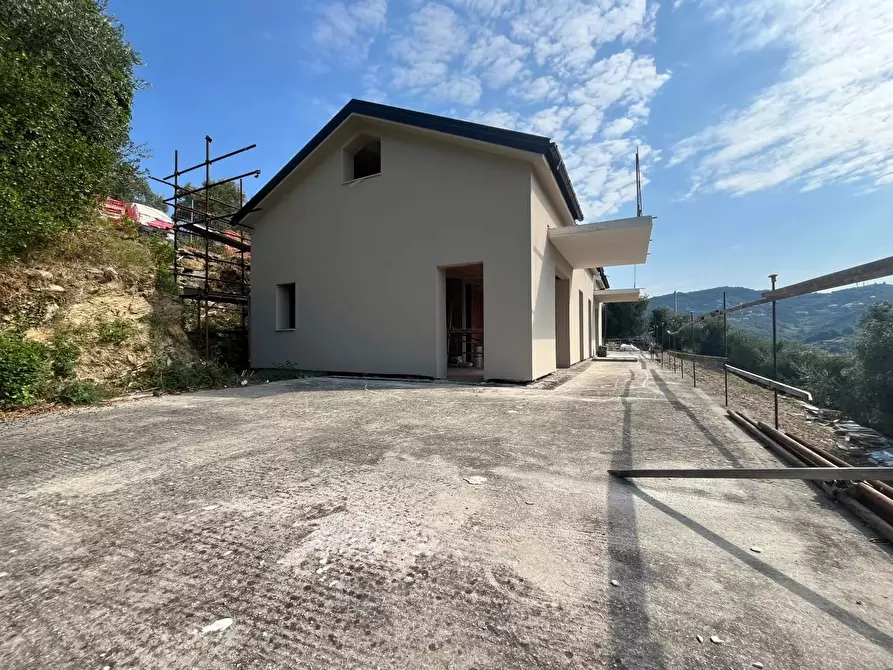 casa indipendente in vendita a Chiavari