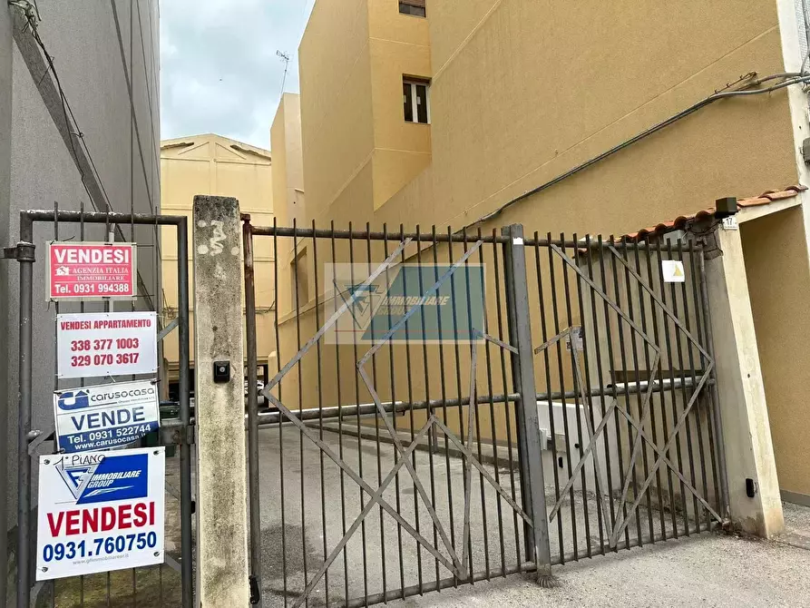 Immagine 17 di Casa trifamiliare in vendita  a Augusta