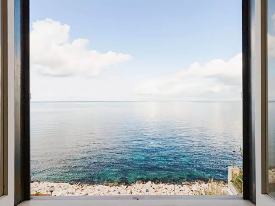 Immagine 16 di Casa trifamiliare in vendita  in via Eddomade, 39. a Casamicciola Terme