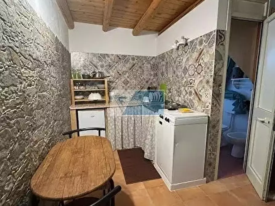 Immagine 4 di Casa trifamiliare in affitto  in Piazza Taranto a Noto