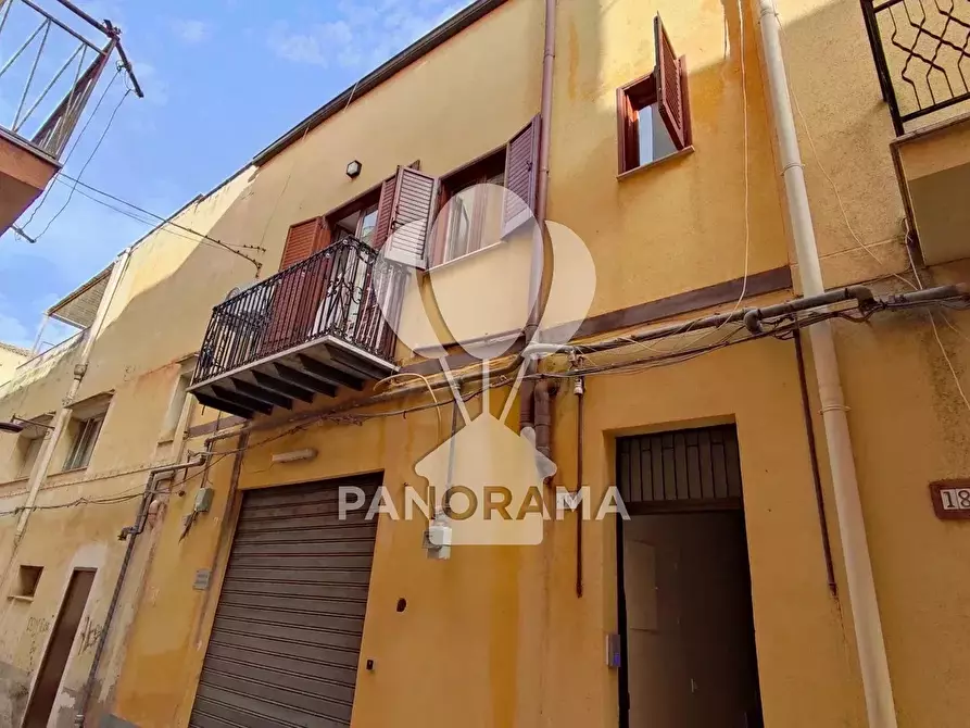 Immagine 32 di Casa trifamiliare in vendita  in Via Collegio, 16 a Alcamo