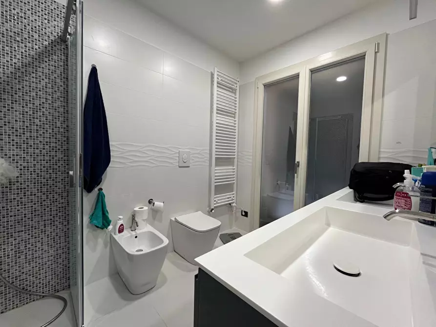 Immagine 12 di Casa trifamiliare in vendita  in Via Parma a Chiavari