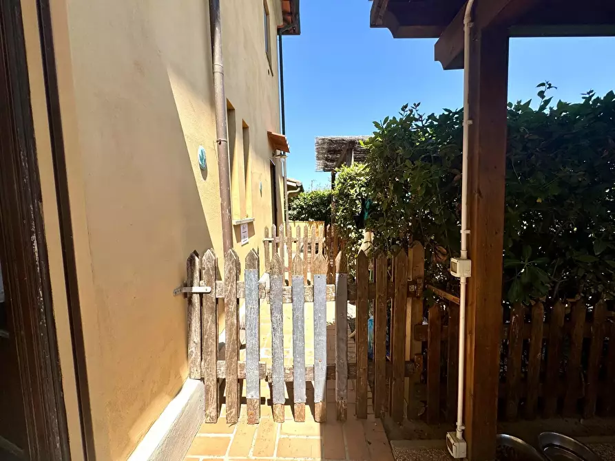 Immagine 34 di Casa trifamiliare in vendita  in via Aurelia Sud, 55. a San Vincenzo