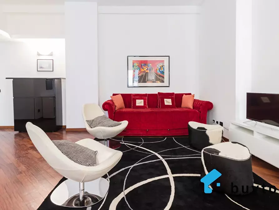 Immagine 5 di Casa trifamiliare in vendita  in Corso Cristoforo Colombo, 1 a Milano