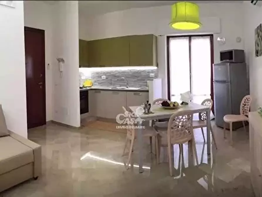 Immagine 31 di Casa trifamiliare in affitto  a Marsala