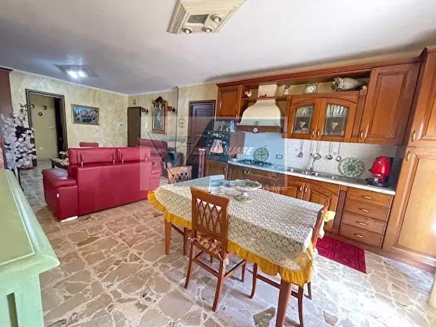 Immagine 2 di Casa trifamiliare in vendita  in Via Della Consolazione a Siracusa