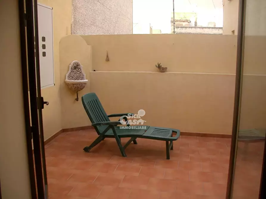 Immagine 12 di Casa trifamiliare in affitto  a Marsala