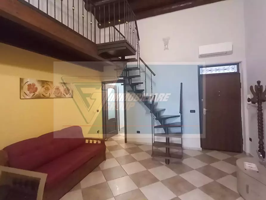 Immagine 47 di Casa trifamiliare in vendita  in Via Re Ierone II a Siracusa