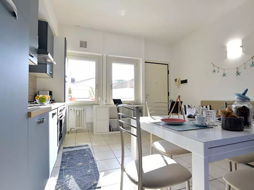 Immagine 6 di Casa trifamiliare in vendita  a Cattolica