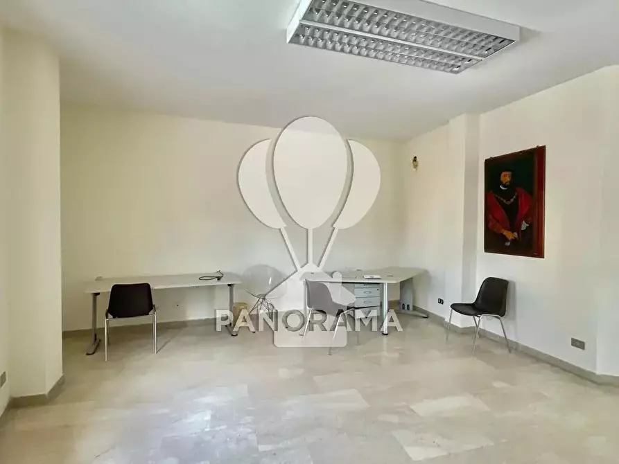 Immagine 15 di Castello in affitto  in Via Catania a Palermo