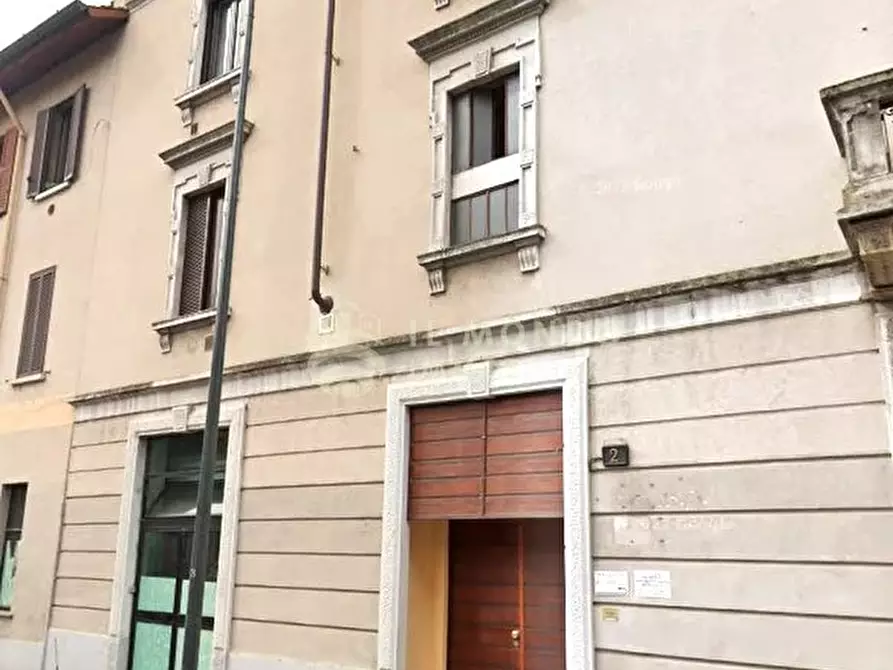 Immagine 2 di Casa trifamiliare in vendita  in Via Dei Fontanili, 2. a Milano