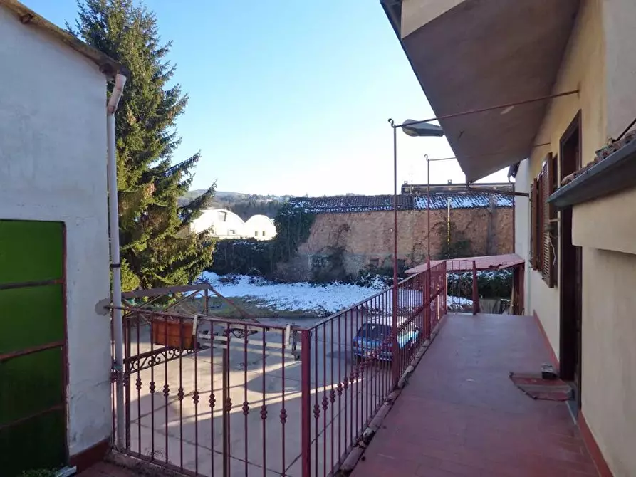 Immagine 8 di Casa trifamiliare in vendita  a Dogliani