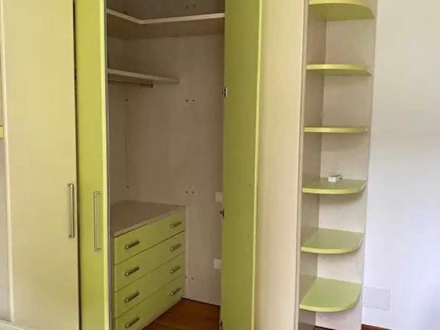 Immagine 27 di Casa trifamiliare in affitto  in VIA RONCHI a Milano